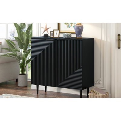 Armoire à porte géométrique contemporaine, tablettes réglables, rangement spacieux pour les maisons, configuration de tablettes modernes et élégantes, porte, rehausse la décoration intérieure