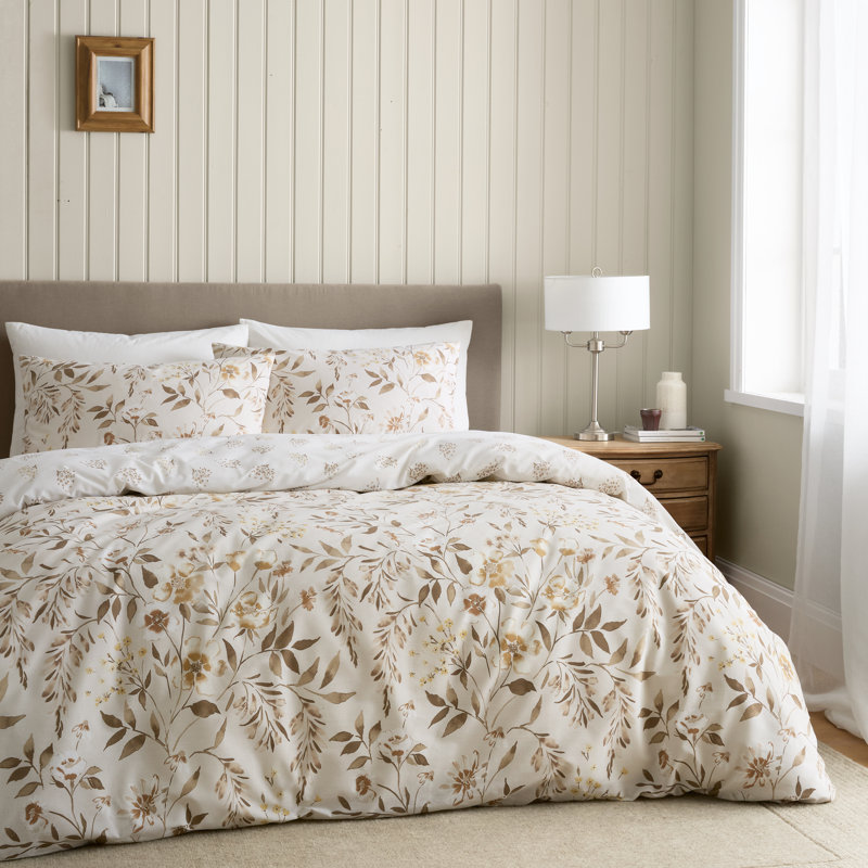 Isadora Floral Reversible Duvet Cover Set, Kingsize Duvet Cover + 2 Standard Pillowcases, Natural