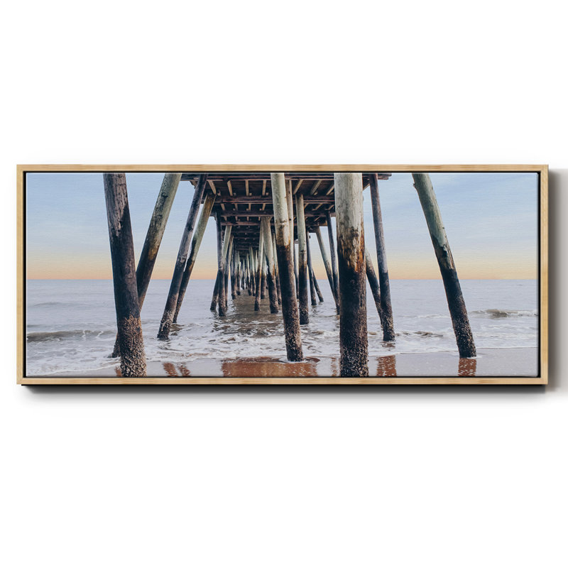 Under the Pier - Impression sur toile avec cadre flottant, H 8 po x l 20 po x P 1,5 po, Naturel