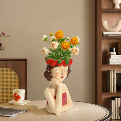 Grand vase sculpture en céramique Lady Strawberries