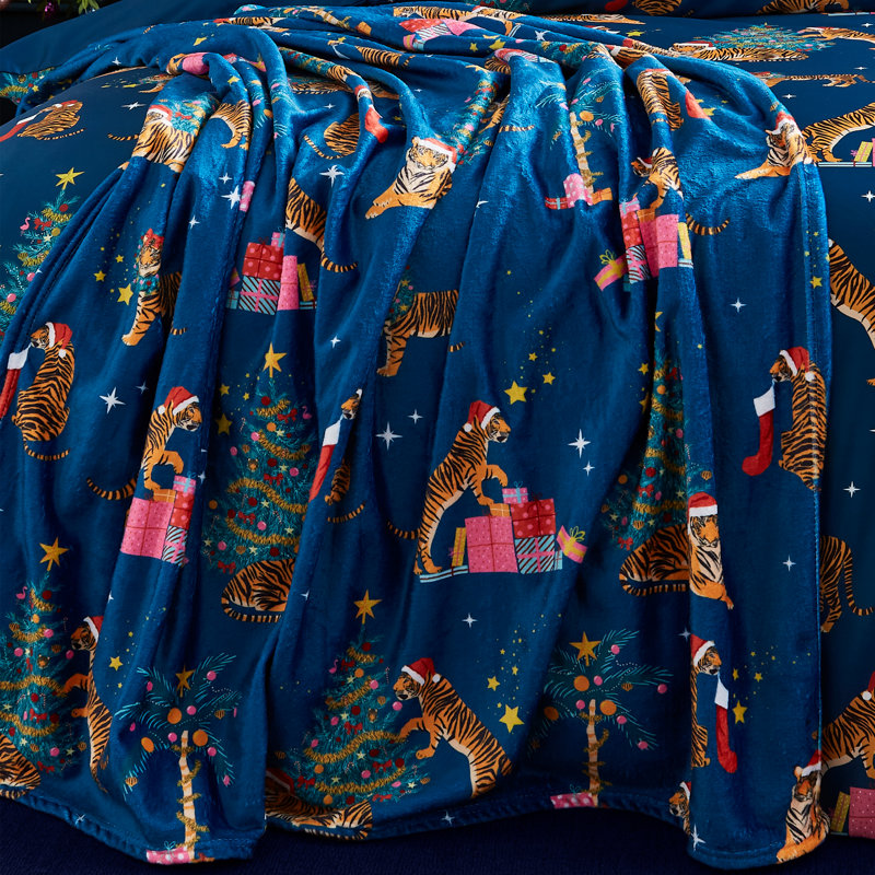 Christmas Tiger Cosy Blanket Throw