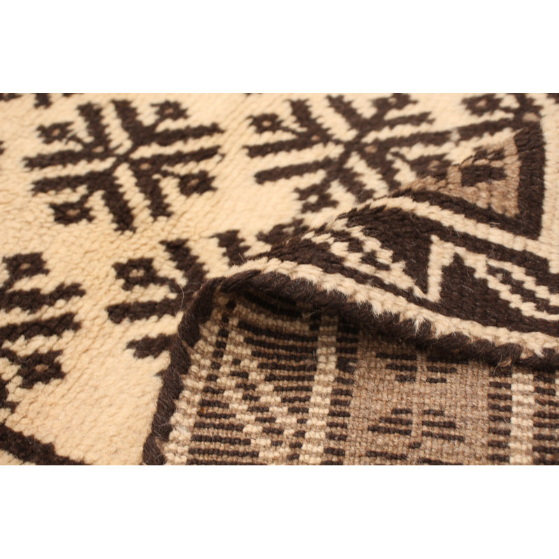 Tapis de zone en laine ivoire/brune 6 pi 1 po x 9 pi 3 po one-of-kind à la main-noué la 2010 kazak Kula