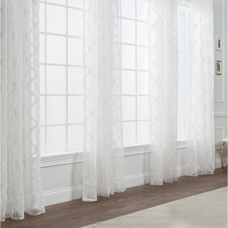 Panneaux de rideaux transparents damassé Carlena, 52 po x 108 po, Blanc