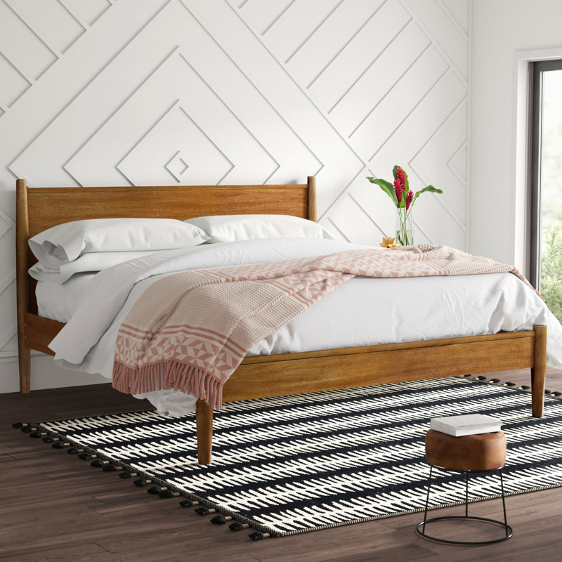 Goree Solid Wood Piece Bedroom Set