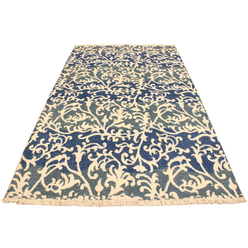 Tapis bleu marine / ivoire en laine noué à la main à motif floral 5 pi 1 po x 7 pi 4 po Floral