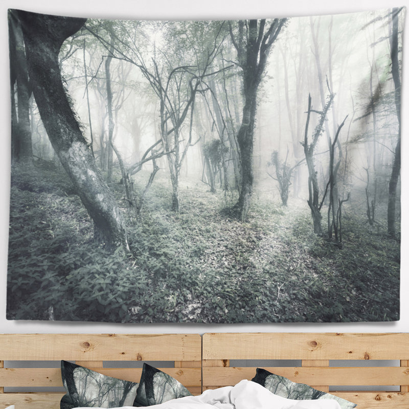 Tapisserie «Landscape Vintage Forest» remplie de brouillard, H 32 po x l 39 po