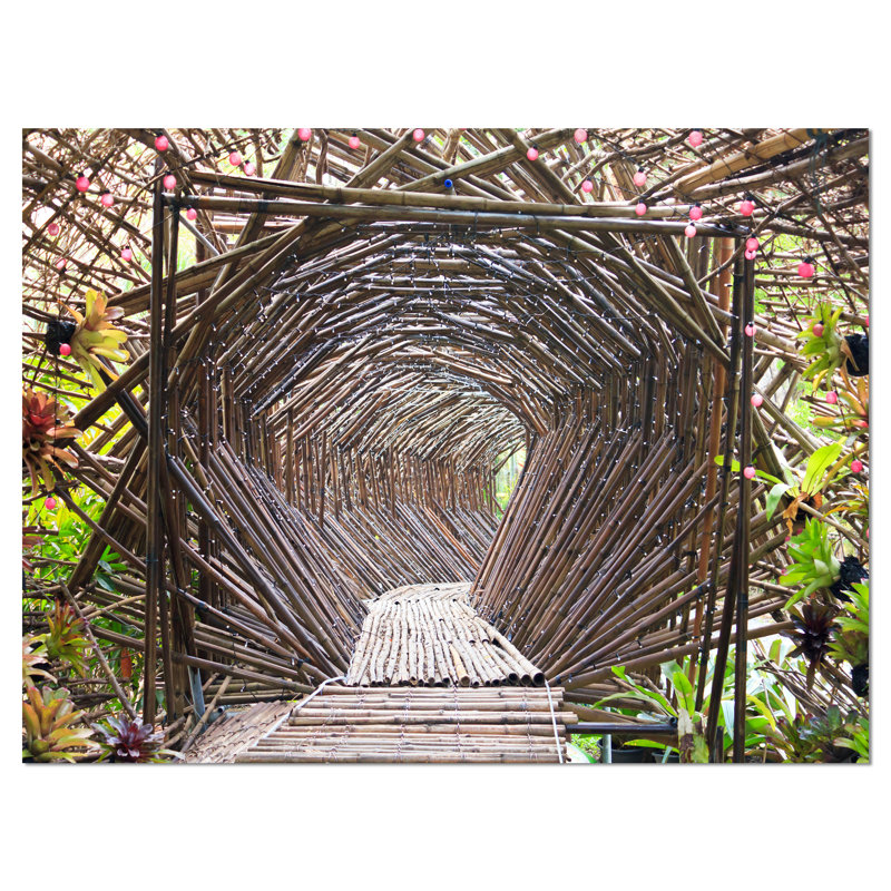 Bamboo Tunnel in the Garden - Reproduction de photo sur toile tendue, H 30 po x l 40 po x P 1 po