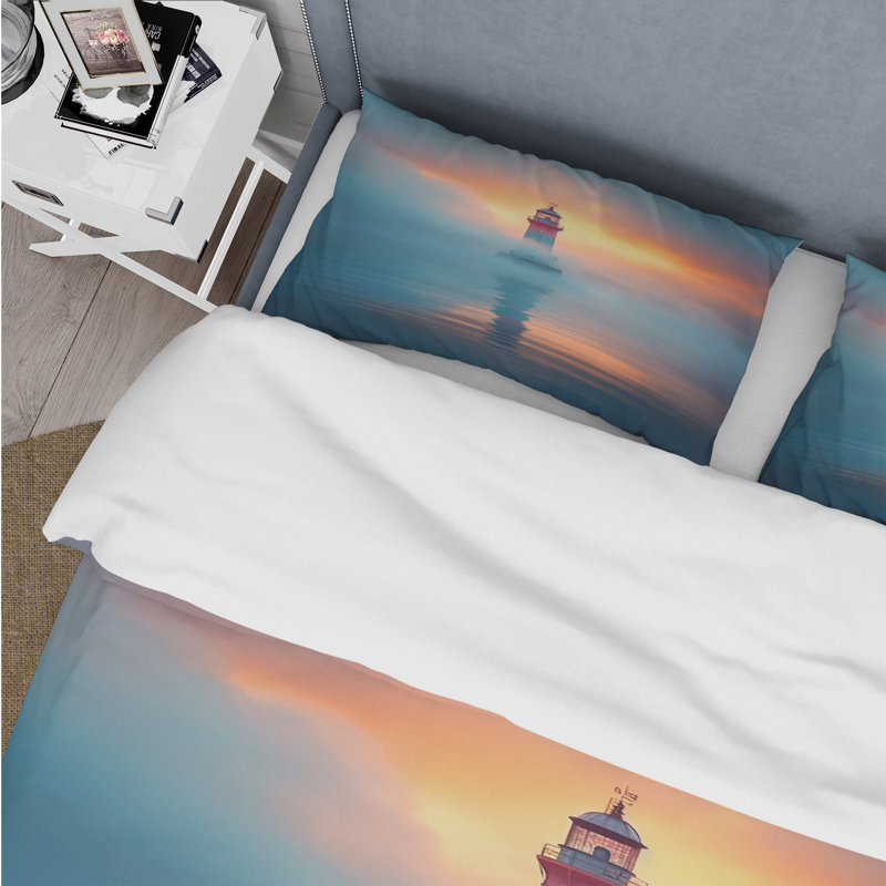 Ensemble de housse de couette Coastal Serene Lighthouse In Sunset Mist - Microfibre de polyester