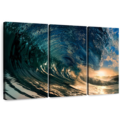 Gillard Curving Ocean Wave