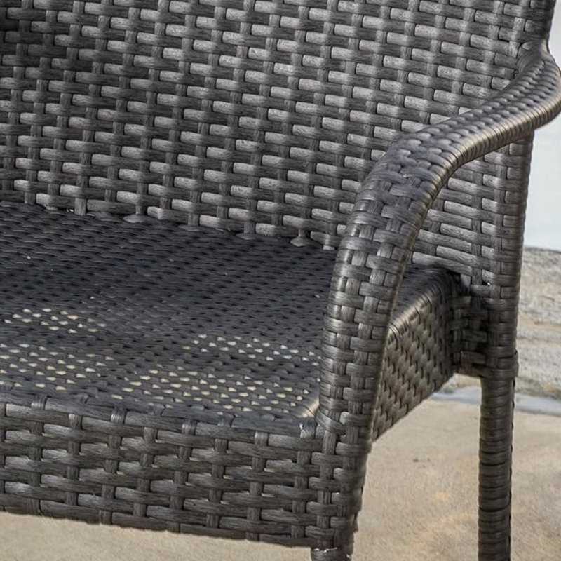 Chaise grise en PE de 4, combinant des styles classique et moderne, empilable pour des chaises de salle à manger peu encombrantes, 4 pièces, avec des pieds minces, un motif tissé, un rangement de performance durable