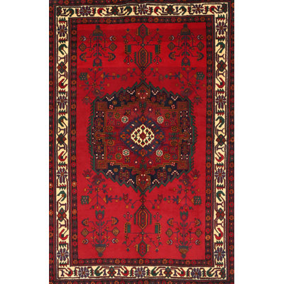 Tapis traditionnel rouge / beige / vert