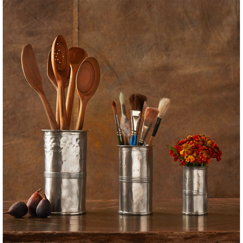 Measuring Beaker, 7"