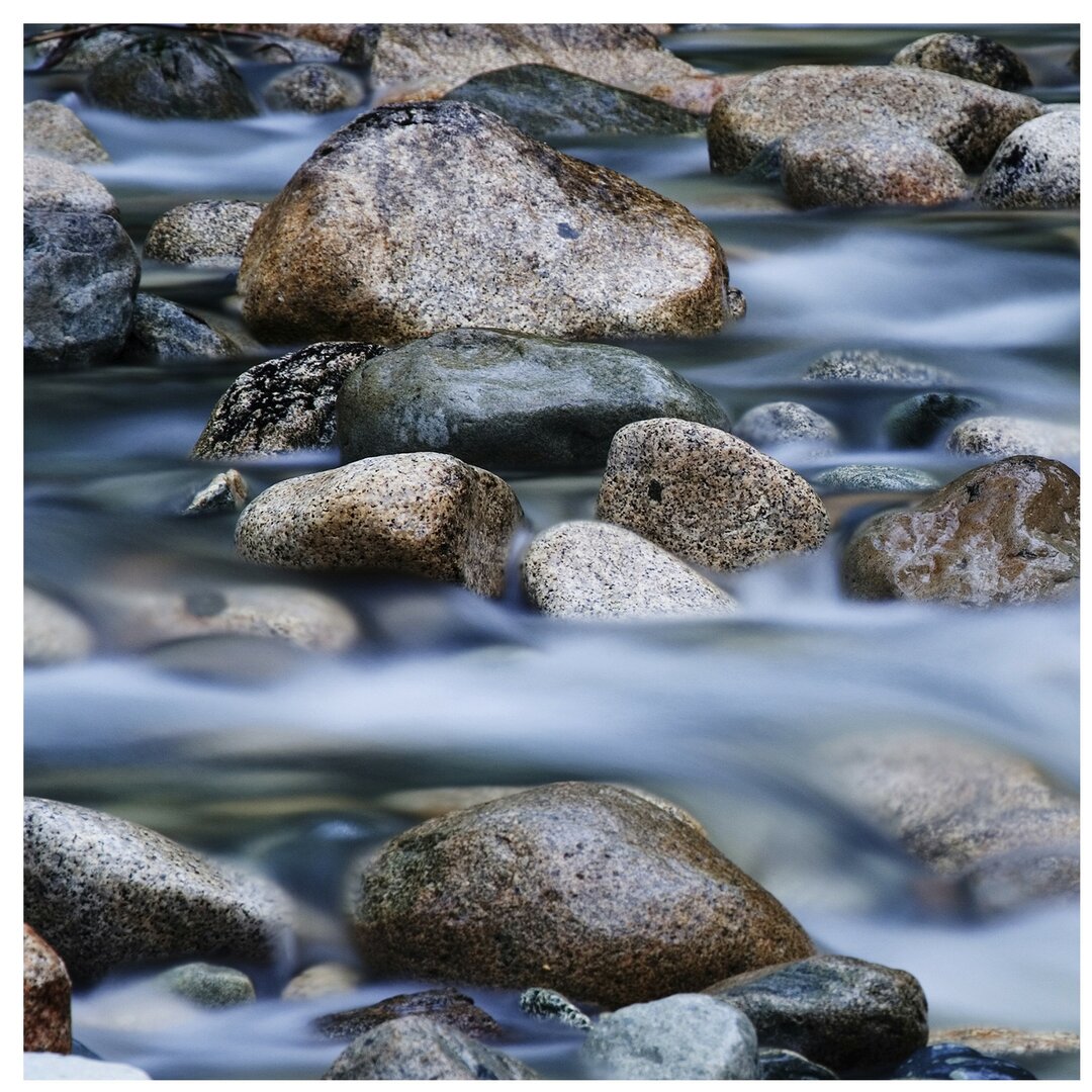 Halbglänzende Tapete Wasserfall Fluss