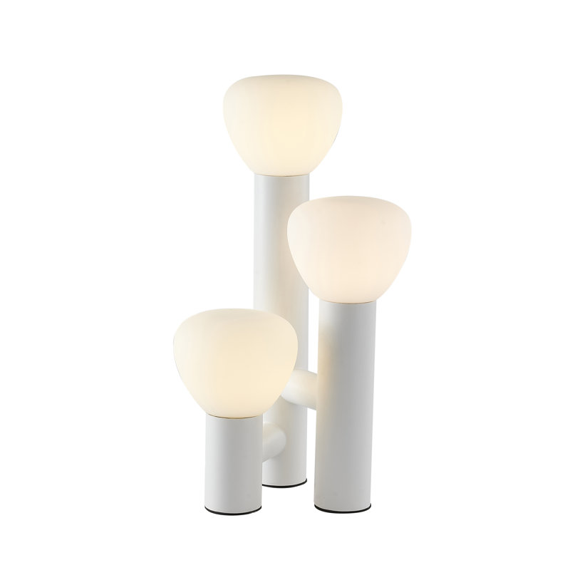 Lampe de table blanche à 3 lumières de 17,7 po de hauteur avec abat-jour en verre opale blanc