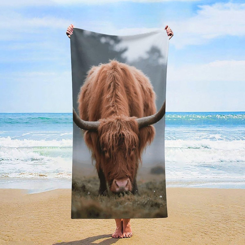 Serviette de plage en microfibre à séchage rapide Highland Cow, 60 x 80 po