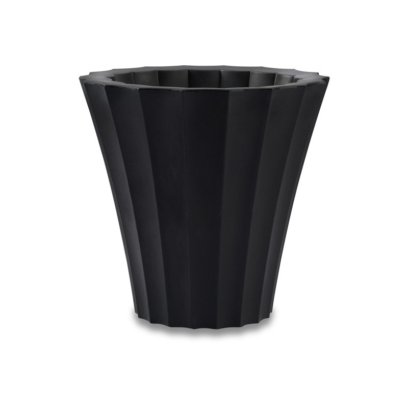Pot à fleurs en plastique Ines, H 11,22 po x l 16 po x P 16 po, Noir