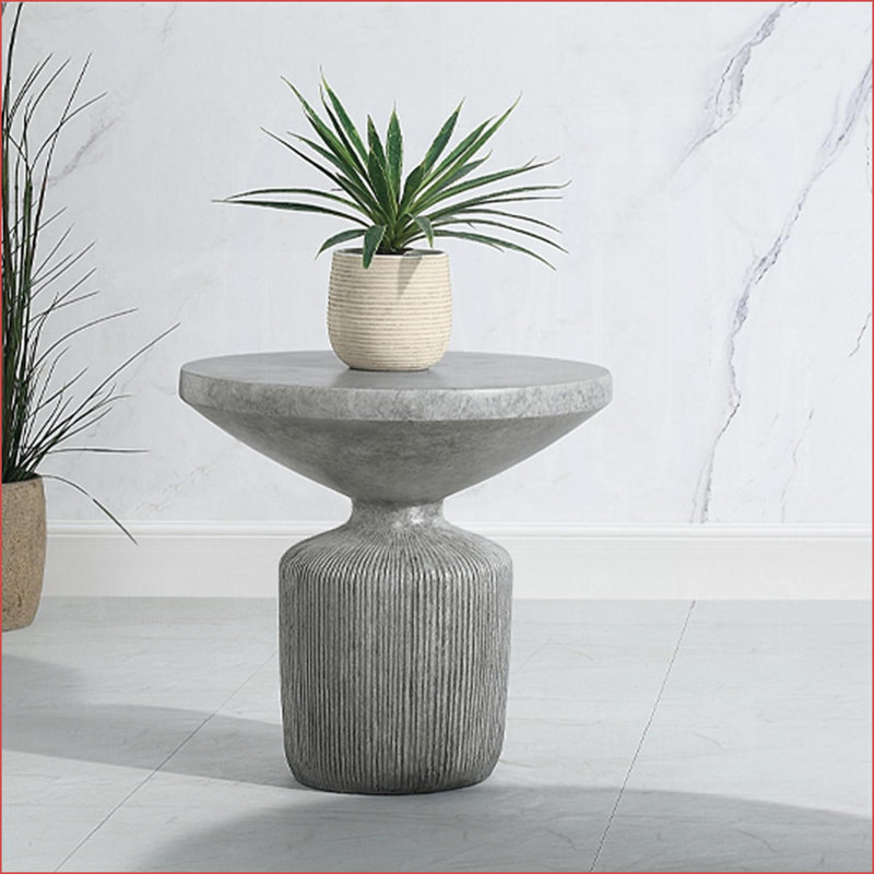 Table basse en fibre de béton gris patiné avec base piédestal, durable et amp; Polyvalent pour une utilisation intérieure / extérieure
