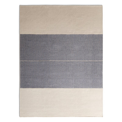 Tapis clair entre gris et naturel