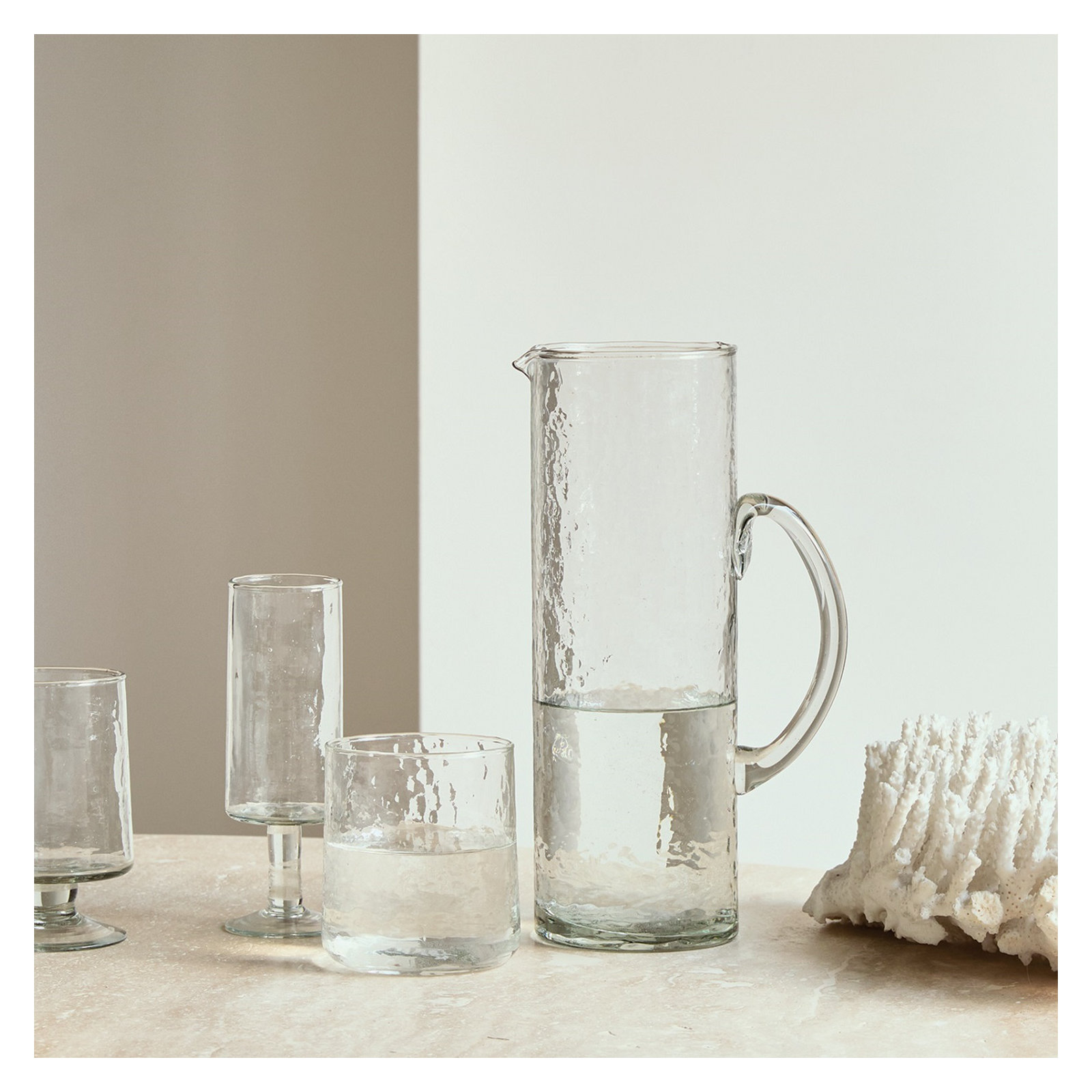 Lowen Champagne Glass Hammered Transparent