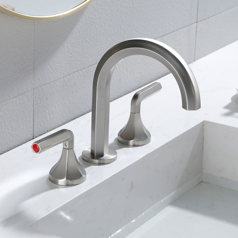 Grande salle de bain, Nickel brossé