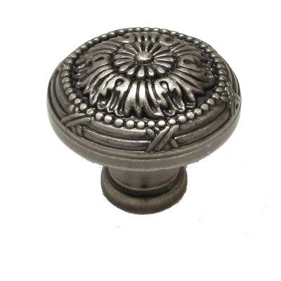 Expression 1 5/16" Diameter Round Knob