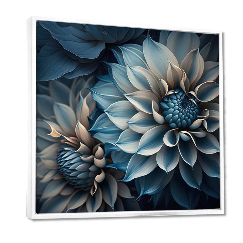 Dahlia fleurs bleu et blanc II - art mural Dahlia pour le salon, H 16 po x l 16 po, Cadre flottant blanc