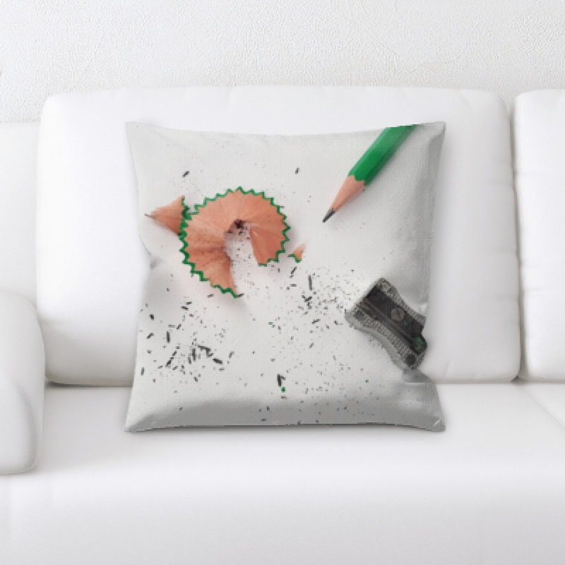 Coussin décoratif crayons et aiguiseurs Wray