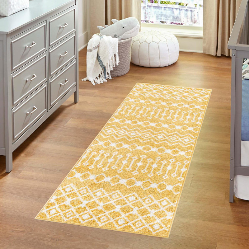Geometric Indoor Rug, Runner 2' x 8'
