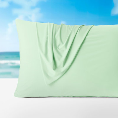 SLEEP ZONE Nanotex Cooling Pillowcases - 2 Pack, Silky Pillow Cases for Hair and Skin, Breathable Bedding for Summer and Hot Sleepers, Zippered Pillow Covers(Cooling Green, King)