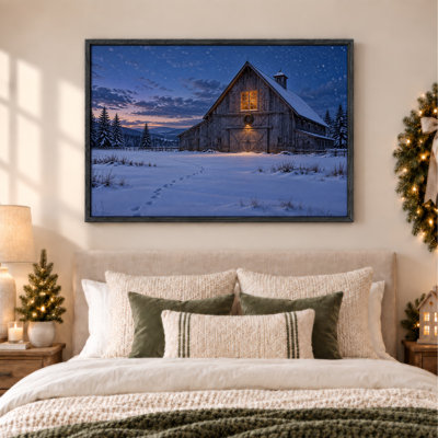 Toile en bois avec grange en bois avec fenêtre éclairée dans un champ enneigé à Noël