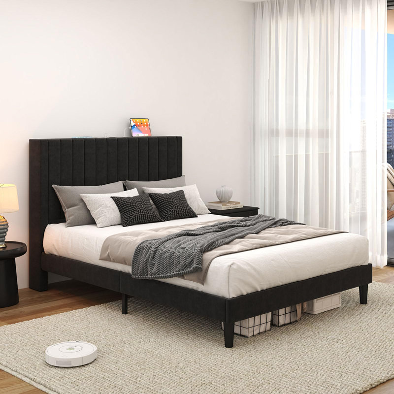 Alti 44.8'' Velvet Upholstered Tufted Bed with Charging Station, Queen, White