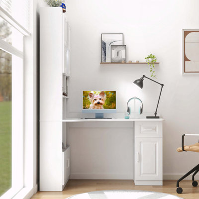 Bureau d'ordinateur en L en forme de L avec bibliothèque, bahut et grand rangement