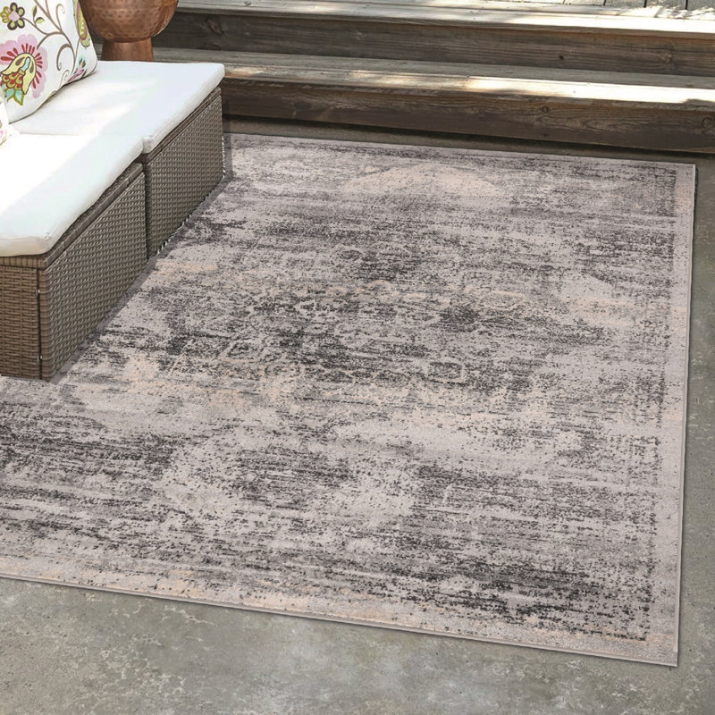 Strock Rug, Rectangle 5' x 7'
