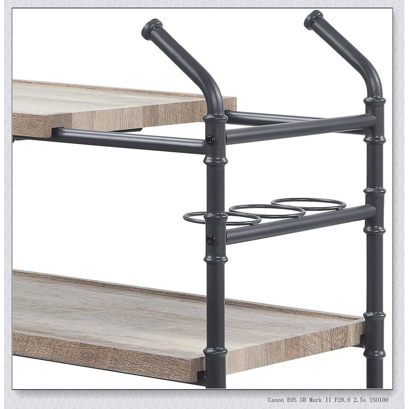 Chariot de service à 2 tablettes en chêne industriel et sable avec supports à verres à pied et roulettes verrouillables pour une mobilité et un rangement accrus