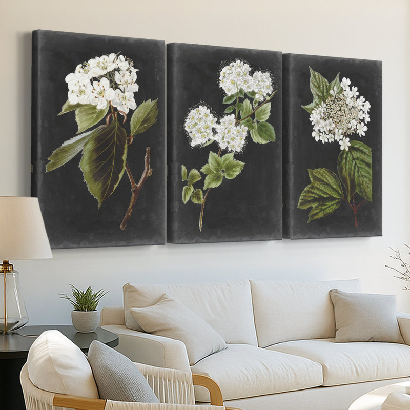 Dramatic White Flowers I - Toile tendue avec châssis sur mesure - 3 pièces, H 12 po x l 24 po
