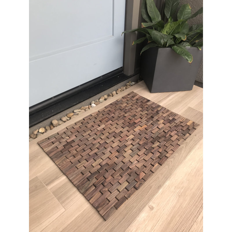 Hartness Bath Rug, Rosewood