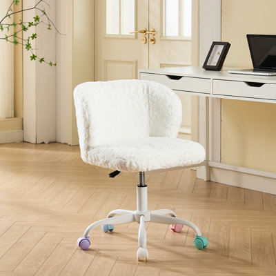 Chaise de bureau pivotante en laine d'alpaga artificielle, conception ergonomique, assise large, matériau respirant, ne perd pas ses poils, base élargie blanc neige, roues colorées, fauteuil de coiffeuse en laine prêt pour la chambre à coucher,