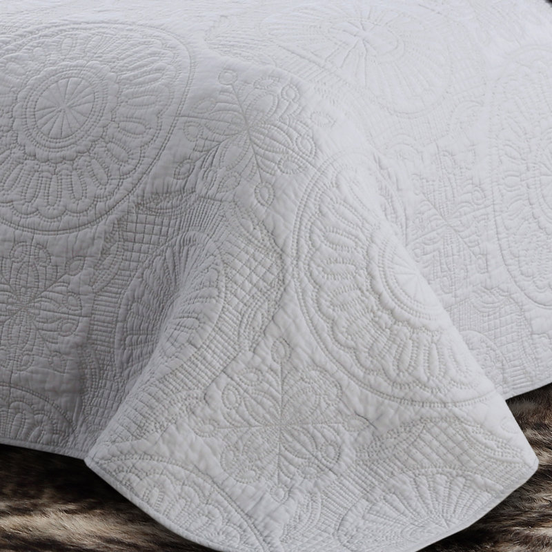 Estate Traditional Cotton Floral Quilt, King Quilt + 2 King Shams, Silver