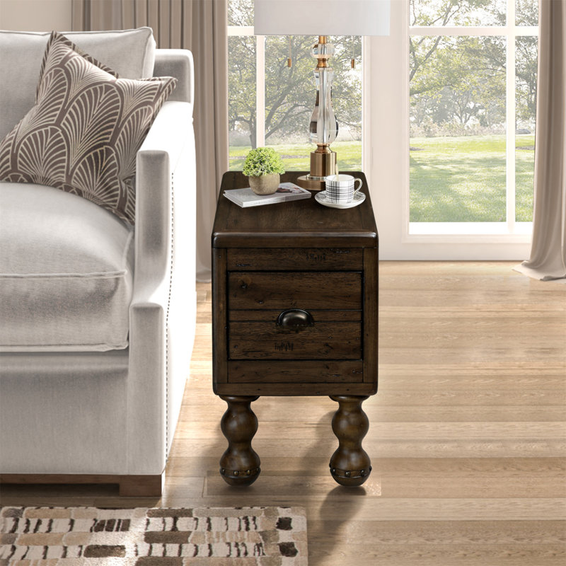 Table de bout en bois massif, table de bout rectangulaire étroite de 23,6 po avec tiroir, table de chevet rétro pour petits espaces, salon, chambre à coucher, assemblage facile