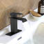 Robinet de salle de bain à un trou-69795746