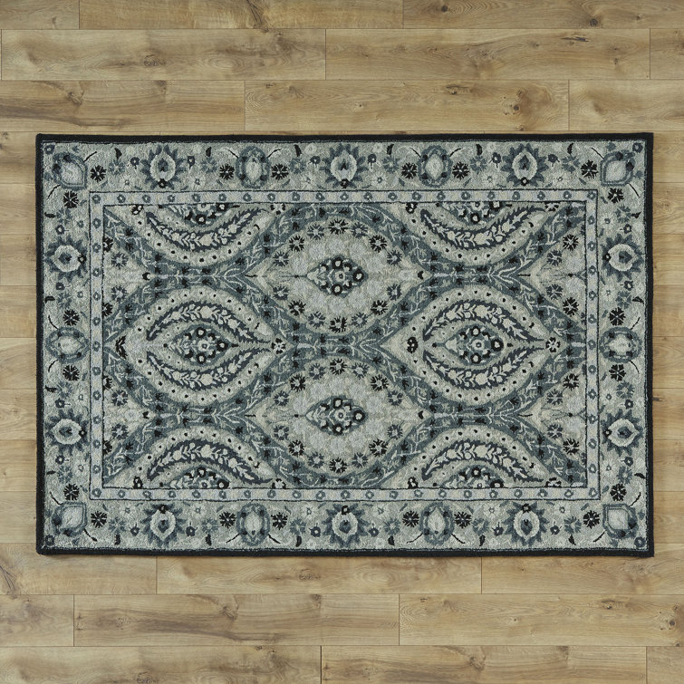 Estrella Wool Oriental Indoor Rug