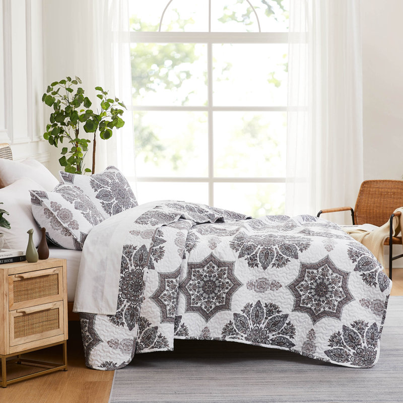 Infinity oversized light-weight Reversible Quilt Set with shams, King Quilt + 2 King Shams, Gray