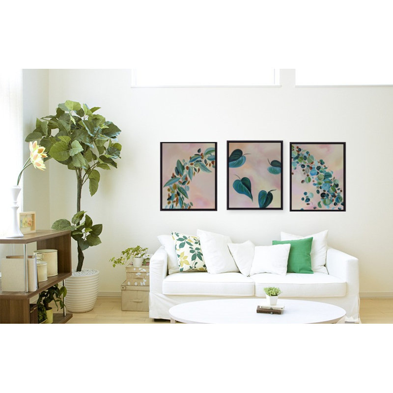 Ensemble de trois feuilles par l'artiste locale Janet Burrows, H 32 po x l 66 po, Cadre doré