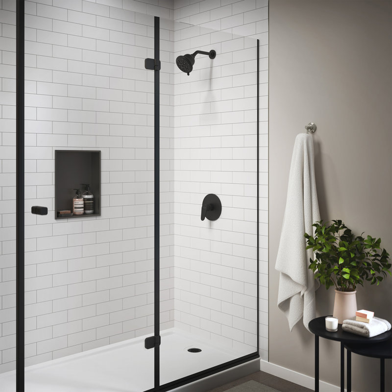 Pomme de douche filtrée PulsePure 5 po avec filtration en 15 étapes et réglages multiples, Noir mat