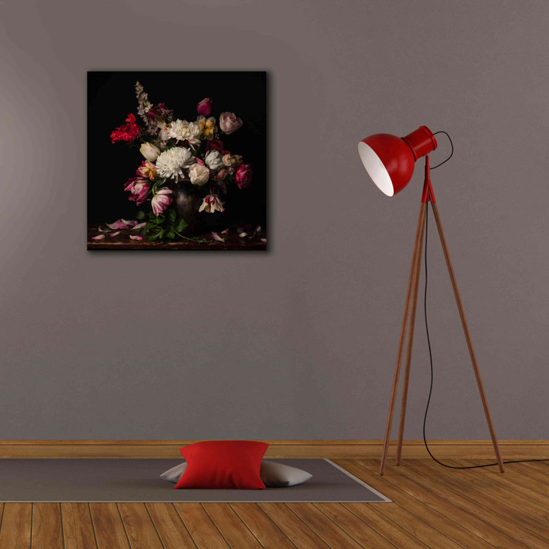 «Mums the Word» par Leah McLean,, H 26 po x l 26 po x P 1,5 po