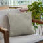 Coussin simple à rayures-769105483