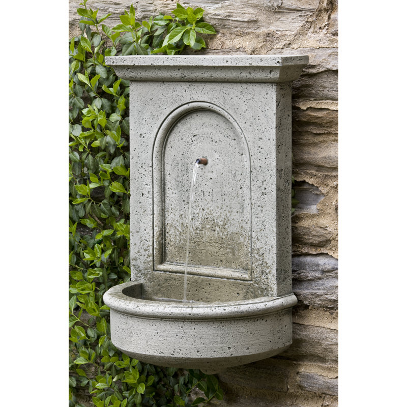 Fontaine en béton Portico, Pierre calcaire vieillie