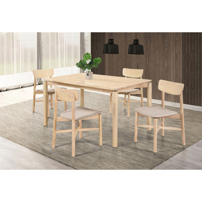 Salle à manger 5 pièces en bois blanchi de style moderne du milieu du siècle, table rectangulaire, chaises rembourrées beige, 4 places assises en bois et tissu.