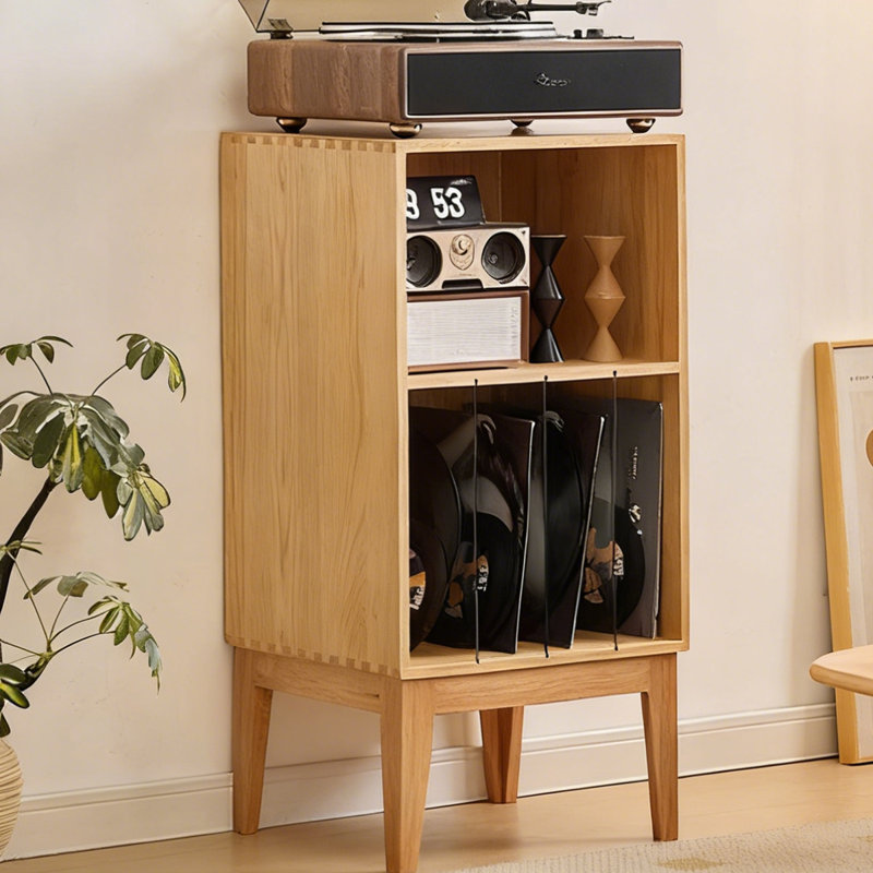 Vitrines en bois massif brun