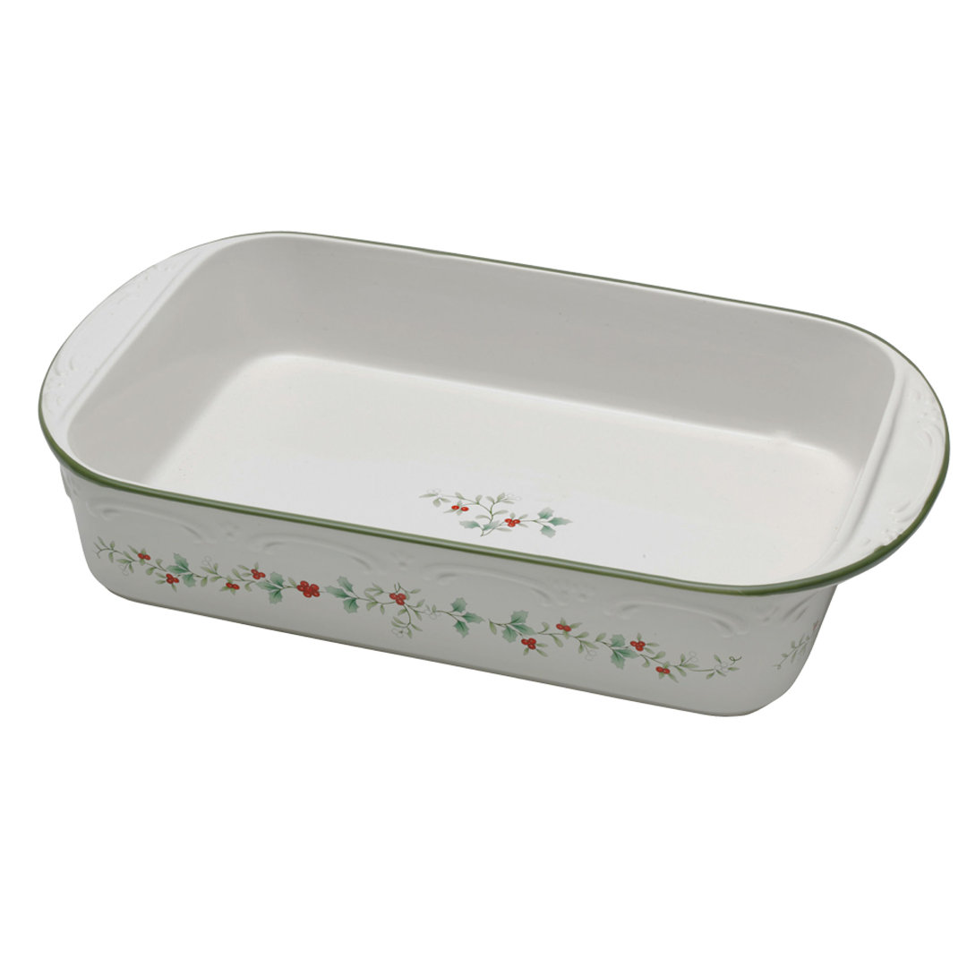 Pfaltzgraff Winterberry 13 in. Rectangular Baker Pfaltzgraff